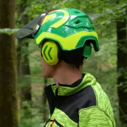 Zoom sur le  casque Protos Forest Vert et Jaune PFANNER