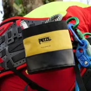Utilisation de la pochette de rangement Toolbag 1,5L de Petzl