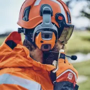 Zoom sur les coquilles antibruit avec communication Bluetooth, X-COM Active de HUSQVARNA