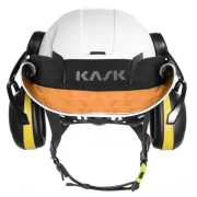 Utilisation de la protection solaire orange fluo, anti-UV de KASK