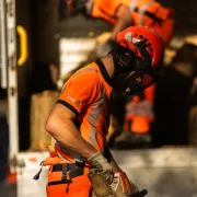 Mise en contexte du t-shirt manches courtes Hi-Viz Treehog de Treehog