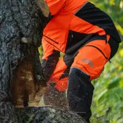 Utilisation du pantalon de protection anticoupure de classe 1 Protect Pro orange & noir de Oregon