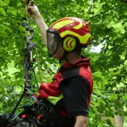 Démonstration du Casque Protos Integral Rouge et Jaune Pfanner