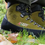 Mise en contexte des chaussures Rozes WOOD/P ANDREW