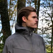 Zoom sur la Veste Softshell Gris Customized MASCOT