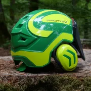 Coté du casque Protos Forest Vert et Jaune PFANNER
