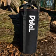 Mise en contexte du sac de rangement SpikeBack pour le transport des griffes d'élagage de Distel