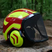 Côté Gauche du Casque Protos Integral Rouge et Jaune Pfanner