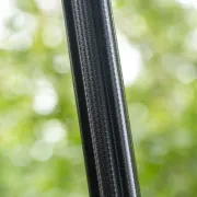 Zoom sur le carbone de la perche ArboRapid de BERGER