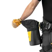 Ouverture de la pochette de rangement Toolbag 3L de Petzl