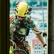 Utilisation du casque d'élagage Tectum Air Jaune de Edelrid