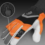Mise en contexte des gants de protection anti-coupure Functional de Husqvarna