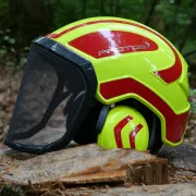 Zoom sur le Casque Protos Integral Forest Jaune Néon et Rouge