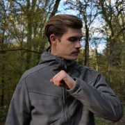 Utilisation de la Veste Softshell Gris Customized MASCOT