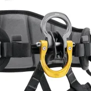 Zoom sur le baudrier de travail ASTRO SIT de Petzl