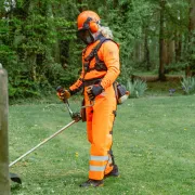 Utilisation de la de la Chaps de débrousaillage Solidur
