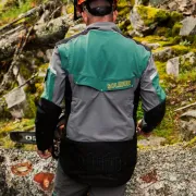 Plan sur le dos de la veste de travail pour femme Climb édition limitée 2026 de Solidur
