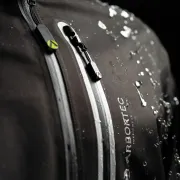 Imperméabilité de la veste BreatheDry noire de Arbortec