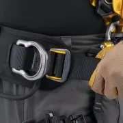 Réglage du harnais pour travaux en hauteur ASTRO EUR de Petzl