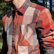 Utilisation de la chemise à carreaux flanelle rouge de Macot