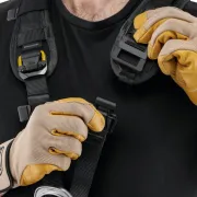 Clips de fixation du torse TOP CROLL pour harnais cuissard de Petzl