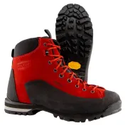 Mise en contexte chaussures de travail pour l'élagage CARLIT de Solidur