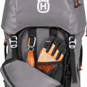 Ouverture du sac à dos pour équipement de travail en hauteur de Husqvarna
