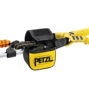 Ouverture de la longe avec absorbeur d’énergie ABSORBICA-Y FLEX MGO de PETZL