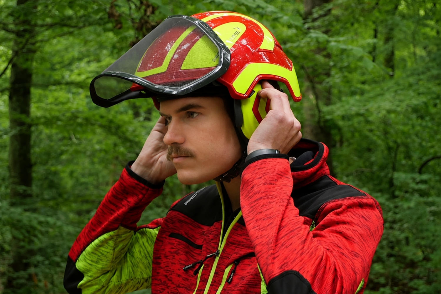 Caractéristiques d'un casque forestier professionnel